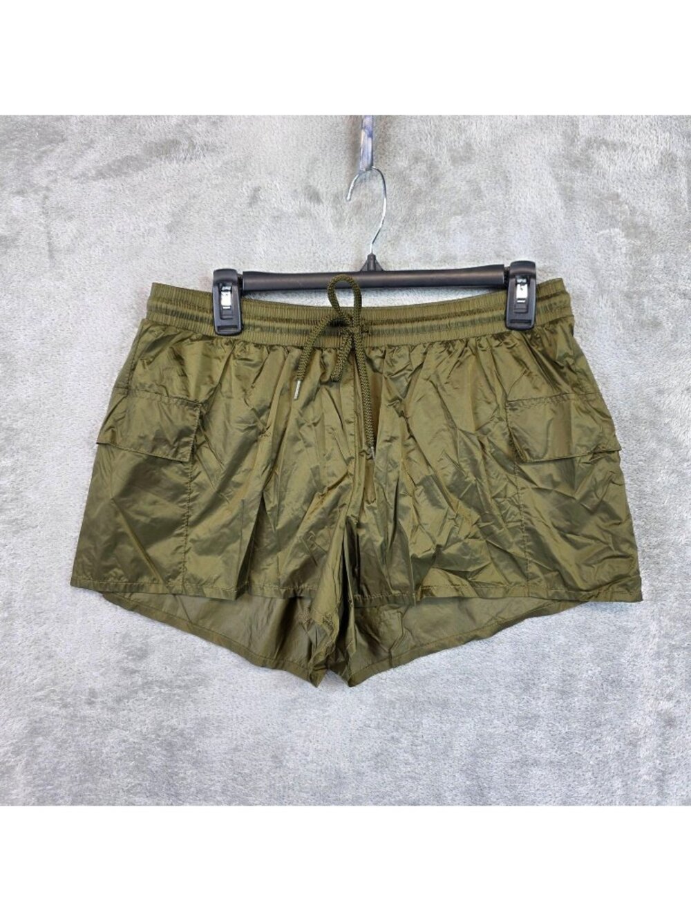 OFFLINE By Aerie Shorts Womens M Green 2.5 In Lined Drawstring Running Athletic